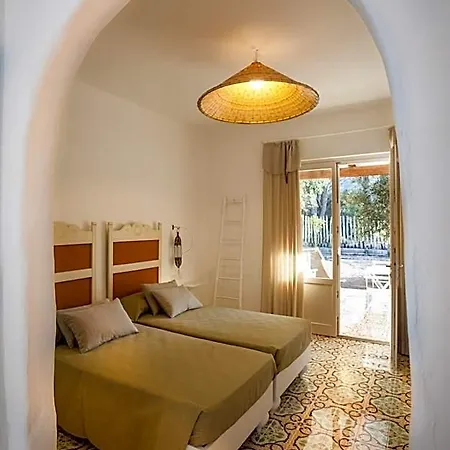 Mari Del Sud فندق