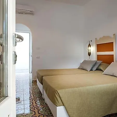 Mari Del Sud Hotel 4*