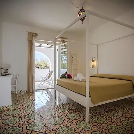 Mari Del Sud 4*